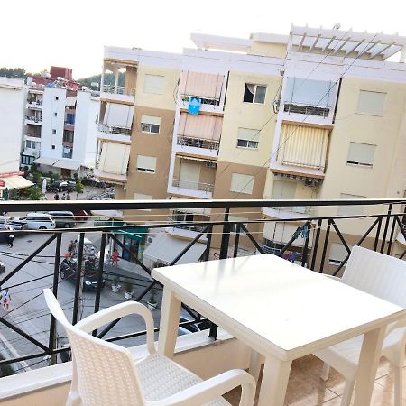 Center Hotel Pirro Himare Exterior photo
